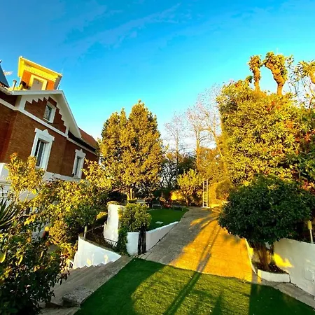 Aya House Hotel La Floresta Pearson Exterior photo